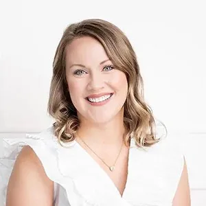 Candace Foster headshot