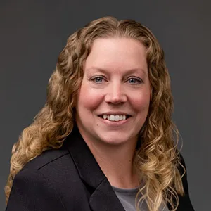 Tina Rubin headshot