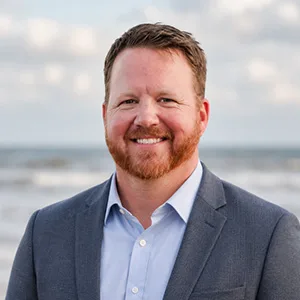 Clint Elliott headshot